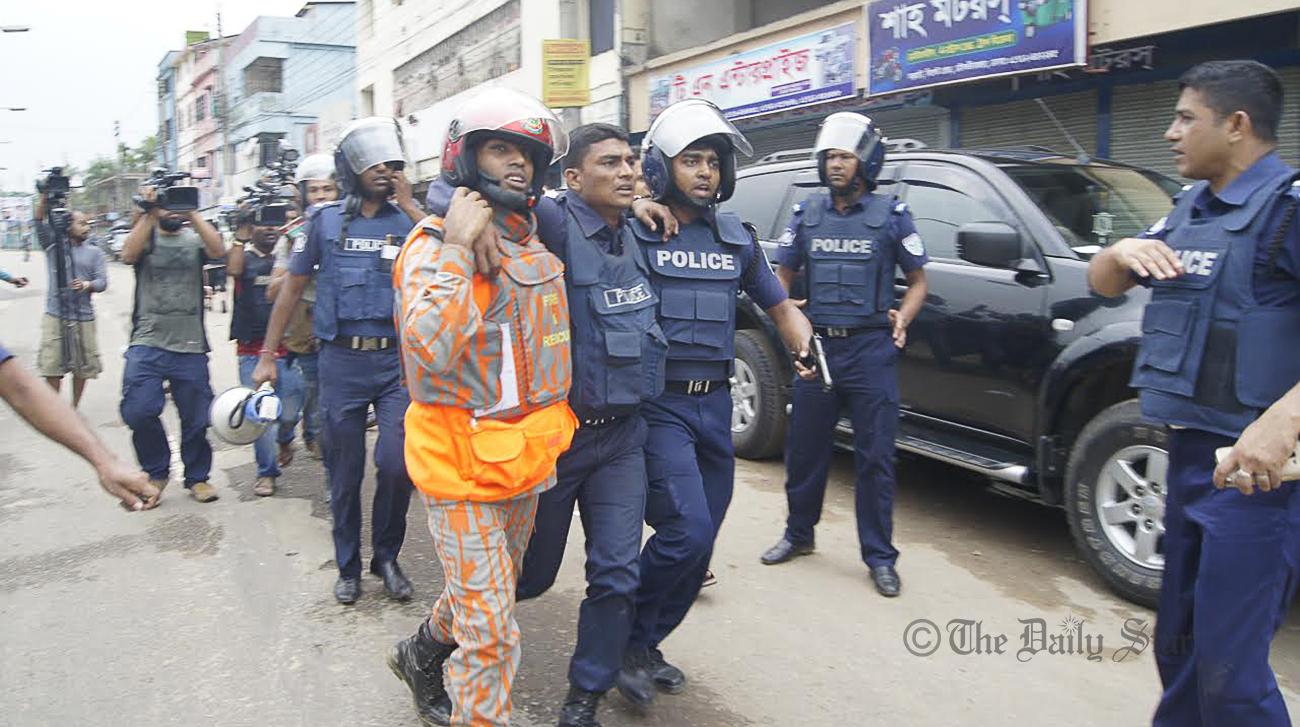 Cop hurt in blast in ‘operation maximus’ at borohat militant den